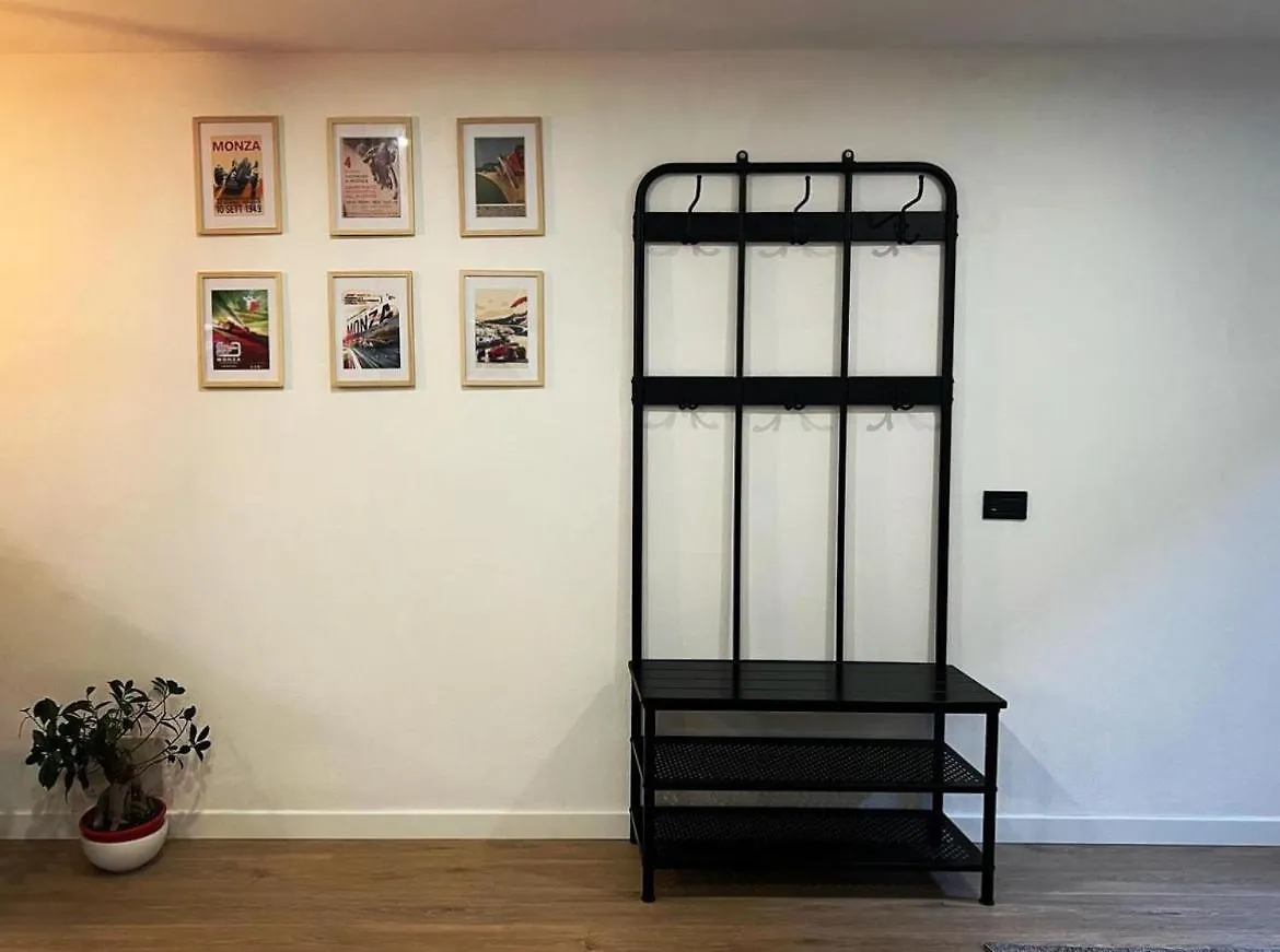 La Perla Daire Monza 0*,
