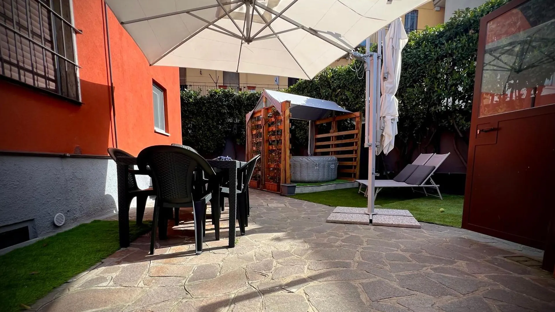 La Perla Daire Monza